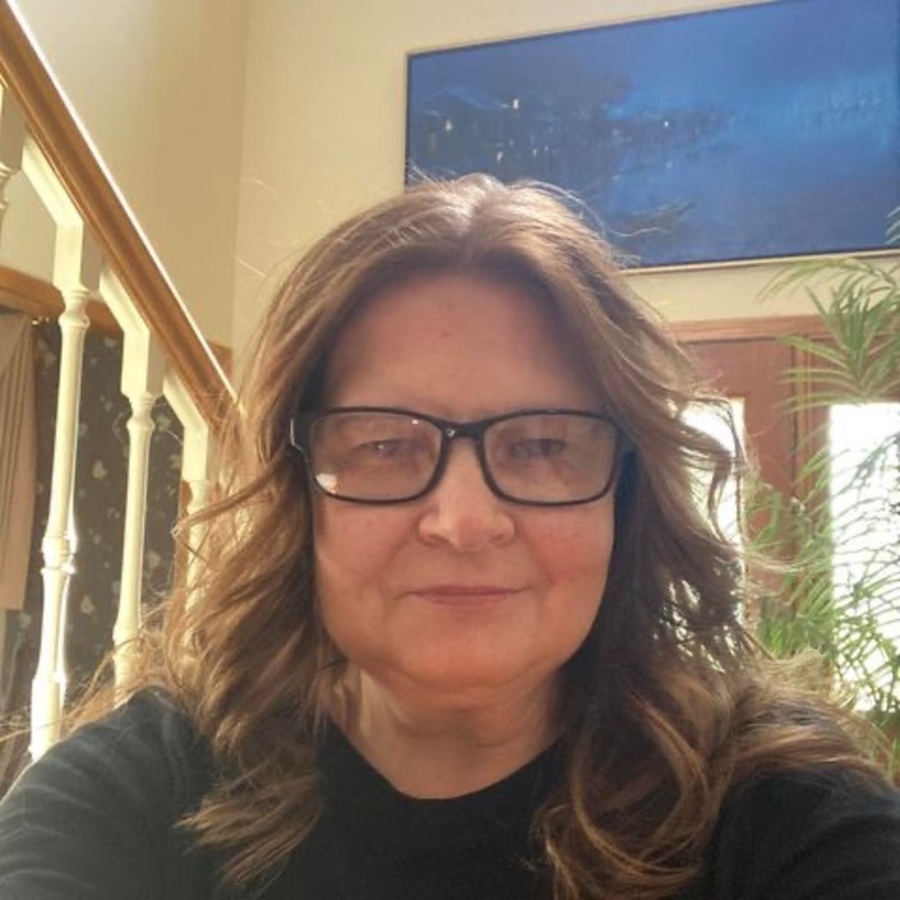 Meet your Posher, Angela